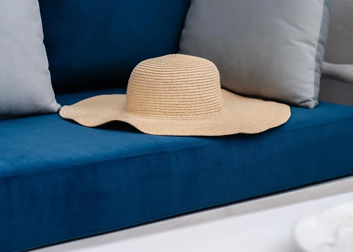 Prelude 2br Naxos Town Center Near *