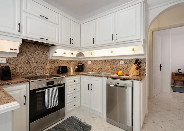 Prelude 2br Naxos Town Center Near