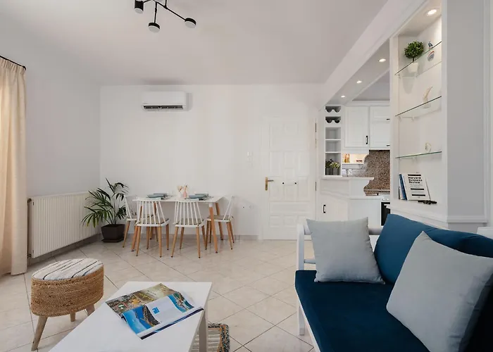 Prelude 2br Naxos Town Center Near Apartment Naxos City