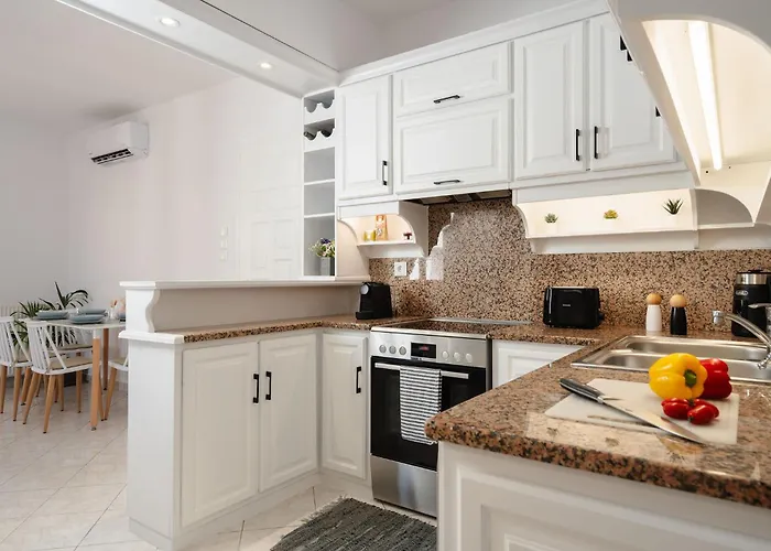 Prelude 2br Naxos Town Center Near Apartment *