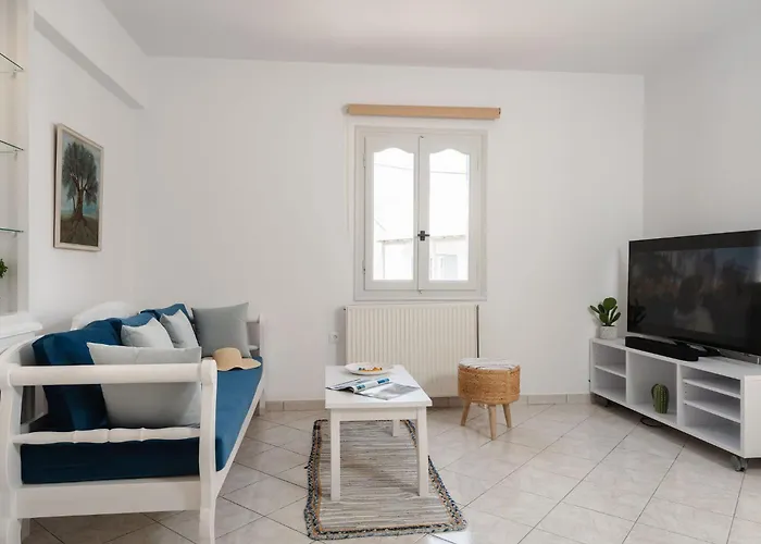 Prelude 2br Naxos Town Center Near Apartment *